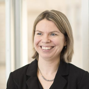 Amanda Kent (Nee Howe), Senior Associate - Professional Support Lawyer, Commercial Disputes Resolution square