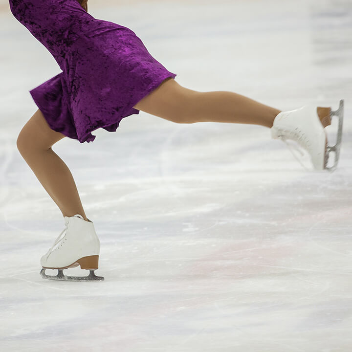 Figure-skating-ice-skating-training.-Feet-skater-on-the-ice