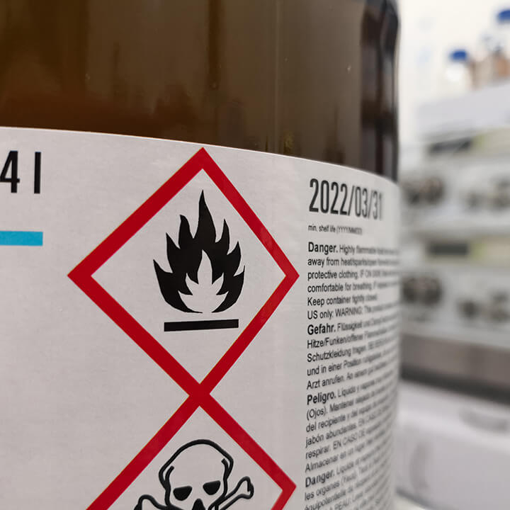 Label-of-a-hazardous-flammable-chemical-in-a-scientific-laboratory