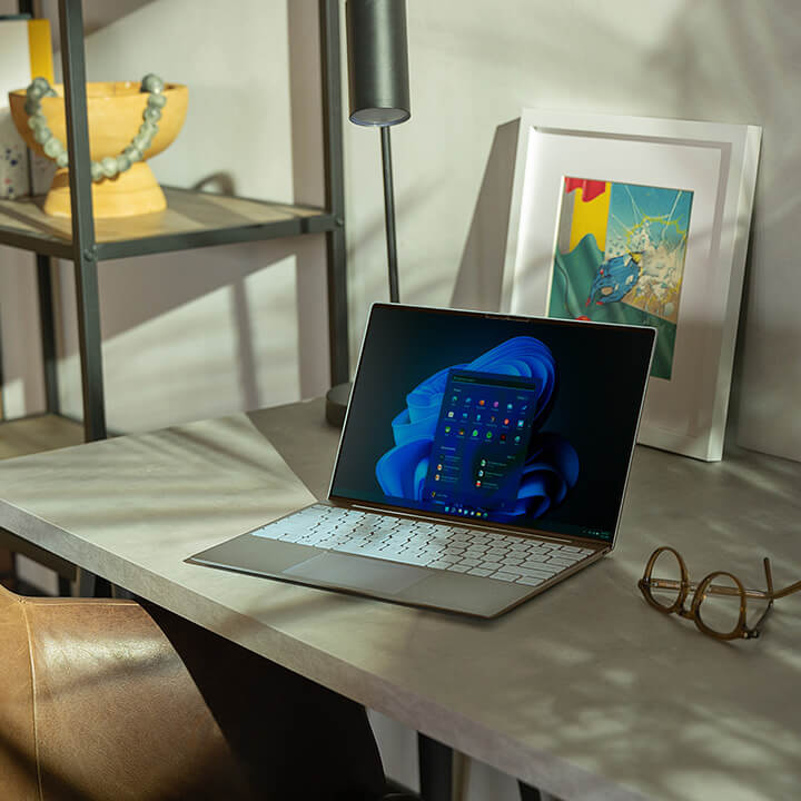 Laptop-on-a-work-desk