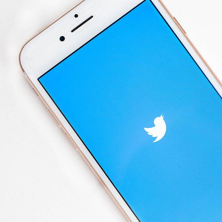 Twitter-screen-on-iphone